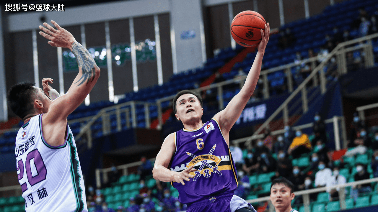 九游娱乐网站 -包含瓦伦西亚冲刺阶段队长鼓劲;志在CBA季后赛名次提升;话题不断;年轻球员得到机会的词条