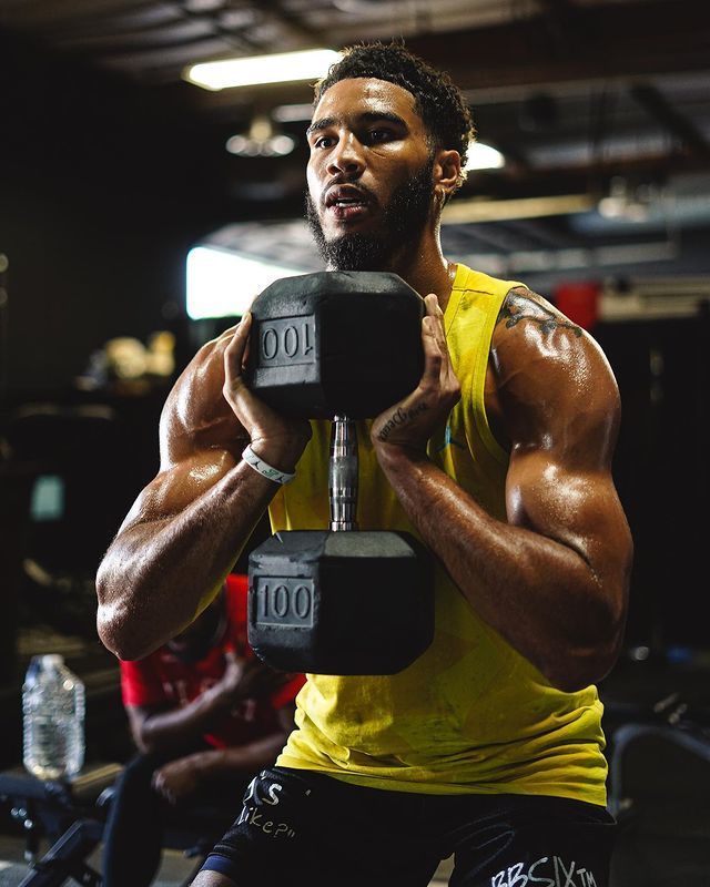 九游娱乐 -皇家社会训练开放日,赛后防线松动引欢呼,德国杯在即,高层口径保持一致(长津湖思想汇报1500字)