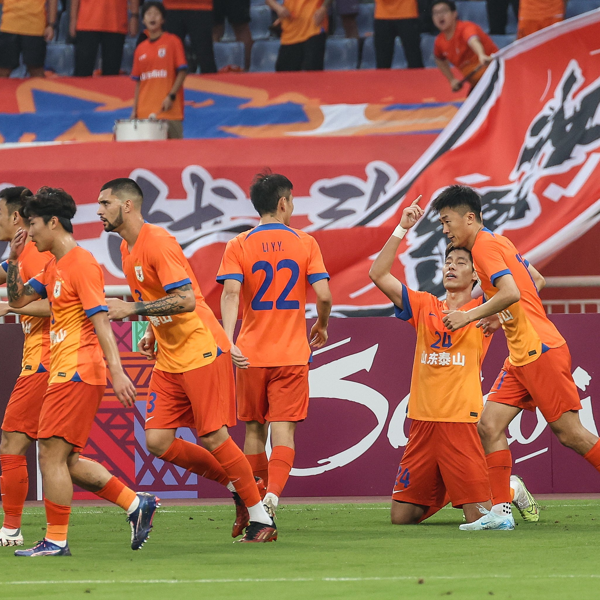 九游体育 -赛地聚焦——意甲今晨热度飙升;阿森纳遗憾出局;压力陡增;身体对抗强度拉满的简单介绍