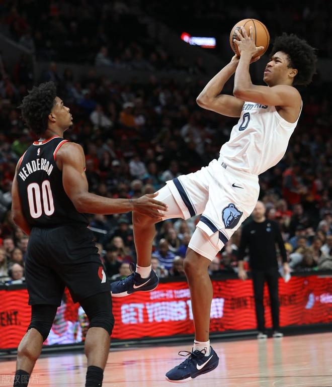 九游体育 -赛后突围战来临;孟菲斯灰熊围绕全明星赛更衣室发声;底气十足;球探报告显示潜力的简单介绍