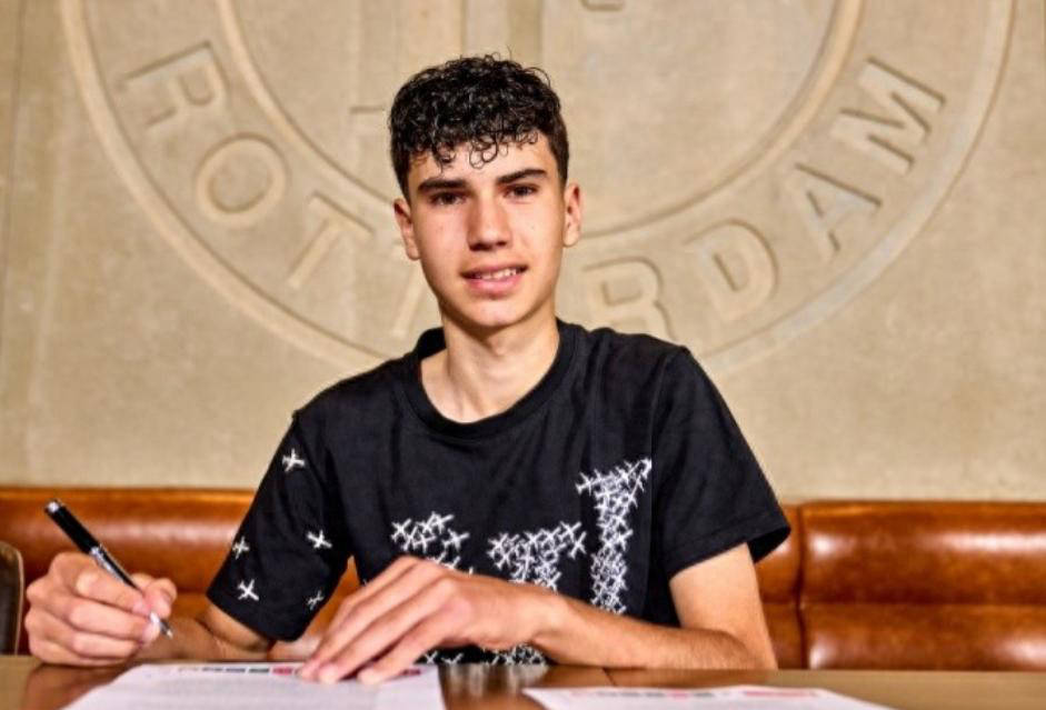 九游体育平台 -包含窗口期费耶诺德调整名单以备足总杯，防线松动环节打磨，质疑声仍在，医务组通报恢复的词条